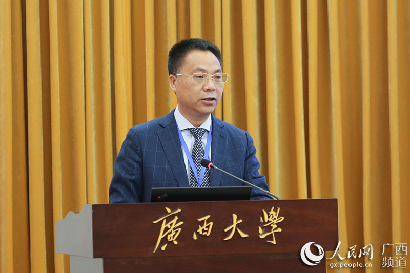 星空XK体育党委书记黄建荣在国际投资贸易与广西自贸区法制建设国际研讨会闭幕式上的致辞此次会议的召开，得益于若干非常重要的机缘。对促成这些机缘成就的一些人和单位，我要表示诚挚的谢意【详细】 